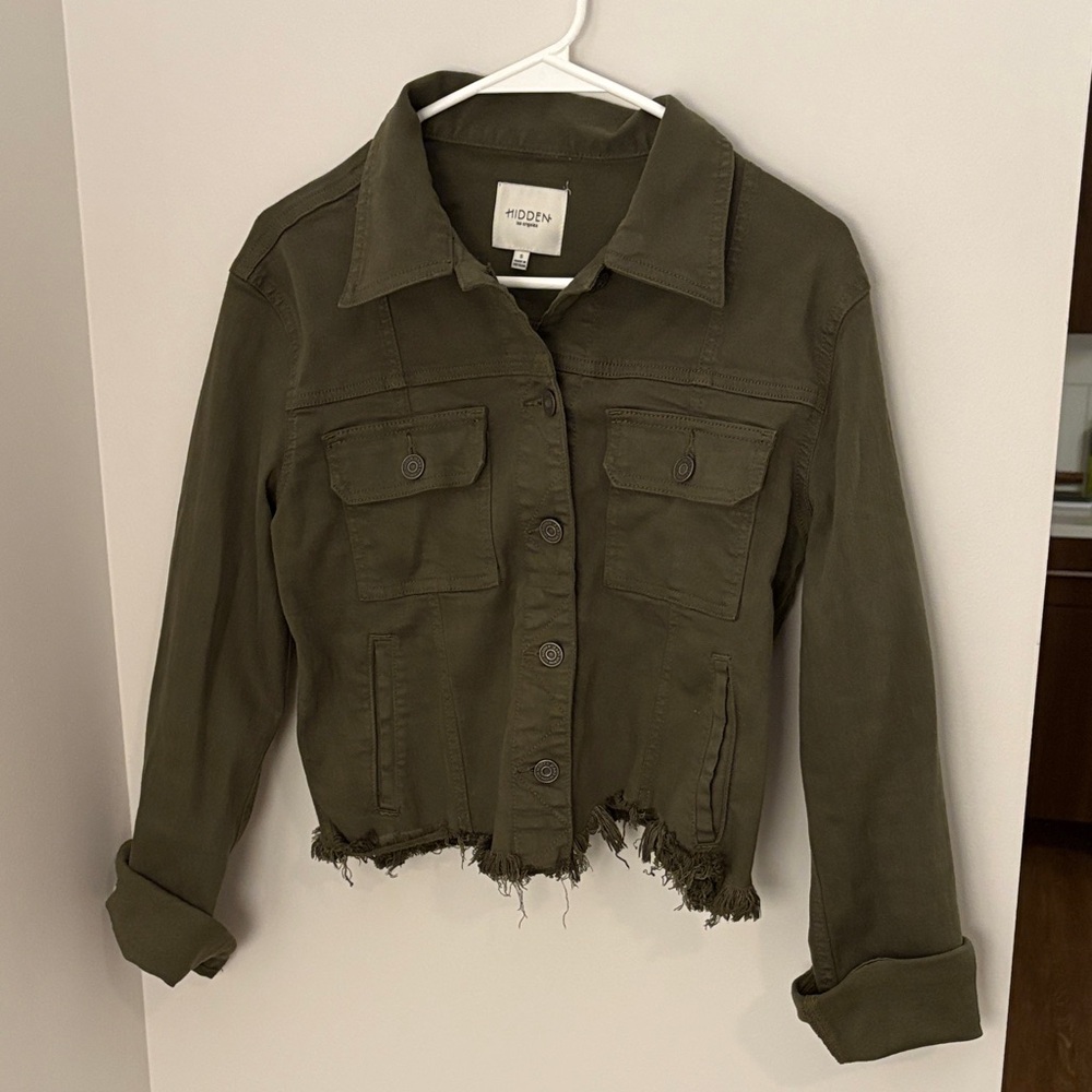 Hidden Jeans Frayed Hem Jean Jacket